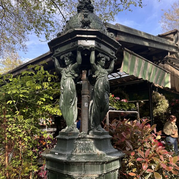 Paris - Putnu Tirgus