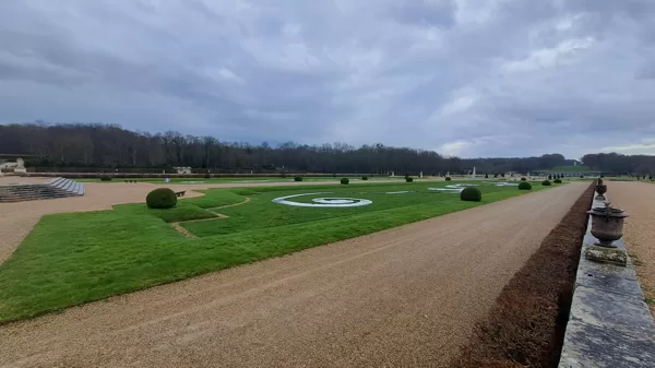 Vaux Le Vicomte - garden